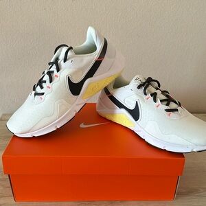 Nike shoes women’s size 11 shoes  NWT